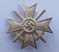 A War Merit Cross First Class with Swords marked 1 maker Deschler & Sohn, München.