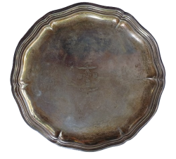 Silver plate of the 7th Infantry Regiment with silver glasses