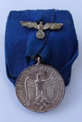 A SECOND WAR GERMAN WEHRMACHT LONG SERVICE MEDAL - 4 YEARS.