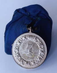 A SECOND WAR GERMAN WEHRMACHT LONG SERVICE MEDAL - 4 YEARS.