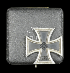 IRON CROSS FIRST CLASS 1939 UNMARKED 100, NONMAGNETIC BY RUDOLF WÄCHTLER & LANGE, MITTWEIDA.
