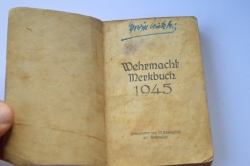 Set - Cover for Wehrmacht documents, wallet with coins, calendar with notes.