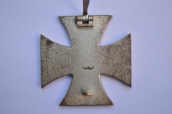IRON CROSS FIRST CLASS 1939 UNMARKED 100, NONMAGNETIC BY RUDOLF WÄCHTLER & LANGE, MITTWEIDA.