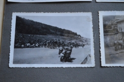 Album photos WW2 containing 80 pictures.