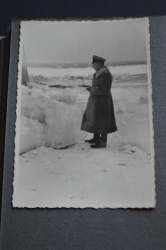 Album photos WW2 containing 80 pictures.