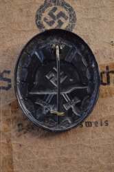 Germany, Heer. A Set Kurland Cuff Title, Iron Cross Second Class, Wound Badge With Recipient Soldbuch and Wehrpass