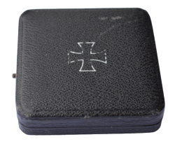 IRON CROSS FIRST CLASS 1939 MARKED L/12 IN CASE MAKER BY C.E. JUNCKER, BERLIN.