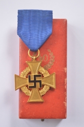 A Civil Service 40-Year Long Service Decoration, With Case