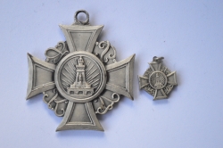 LANDER-KRIEGER - BUND KYFFHAUSER MEDAL WITH MINIATURE