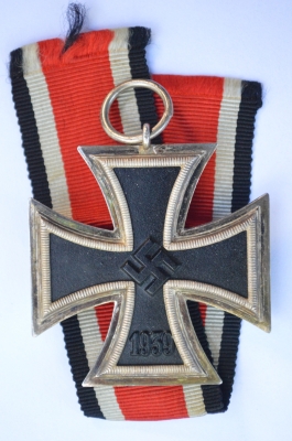 Iron Cross Second Class 1939 unmarked 4 maker Steinhauer & Lück, Lüdenscheid.