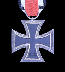 Iron cross 2nd class by E. Ferdinand Wiedmann "19"