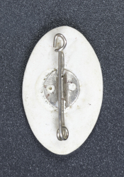 A 1934 HJ Sports Festival commemorative badge