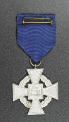 25 year civil service cross in box by Wächtler & Lange