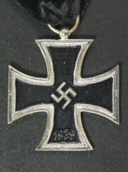 Spanish Blue Division Iron Cross Second Class 1939 with clasp and ball.
