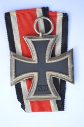 Iron Cross Second Class 1939 unmarked 55 of maker J. E. Hammer & Söhne, Geringswalde.