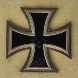 IRON CROSS FIRST CLASS 1939 IN CASE CALLED 