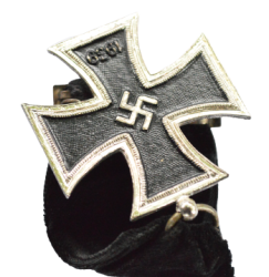 Spanish Iron Cross Second Class 1939 with clasp and ball.