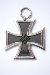 Iron Cross Second Class 1939 unmarked maker Otto Schickle, Pforzheim.
