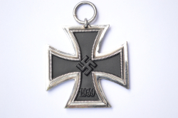 Iron Cross Second Class 1939 unmarked maker Otto Schickle, Pforzheim.