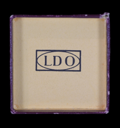 Miniature Mother's Cross in silver on ribbon, marked L/60 maker Gustav Brehmer from Markneukirchen, in LDO sales box.
