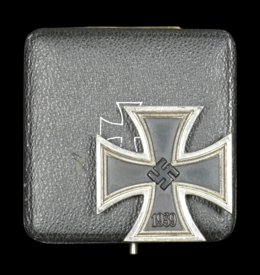 IRON CROSS FIRST CLASS 1939 UNMARKED 100, NONMAGNETIC BY RUDOLF WÄCHTLER & LANGE, MITTWEIDA.