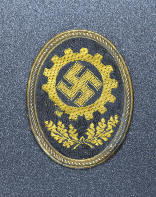 Germany, Daf. A German Labour Front (Daf) Cap Badge.